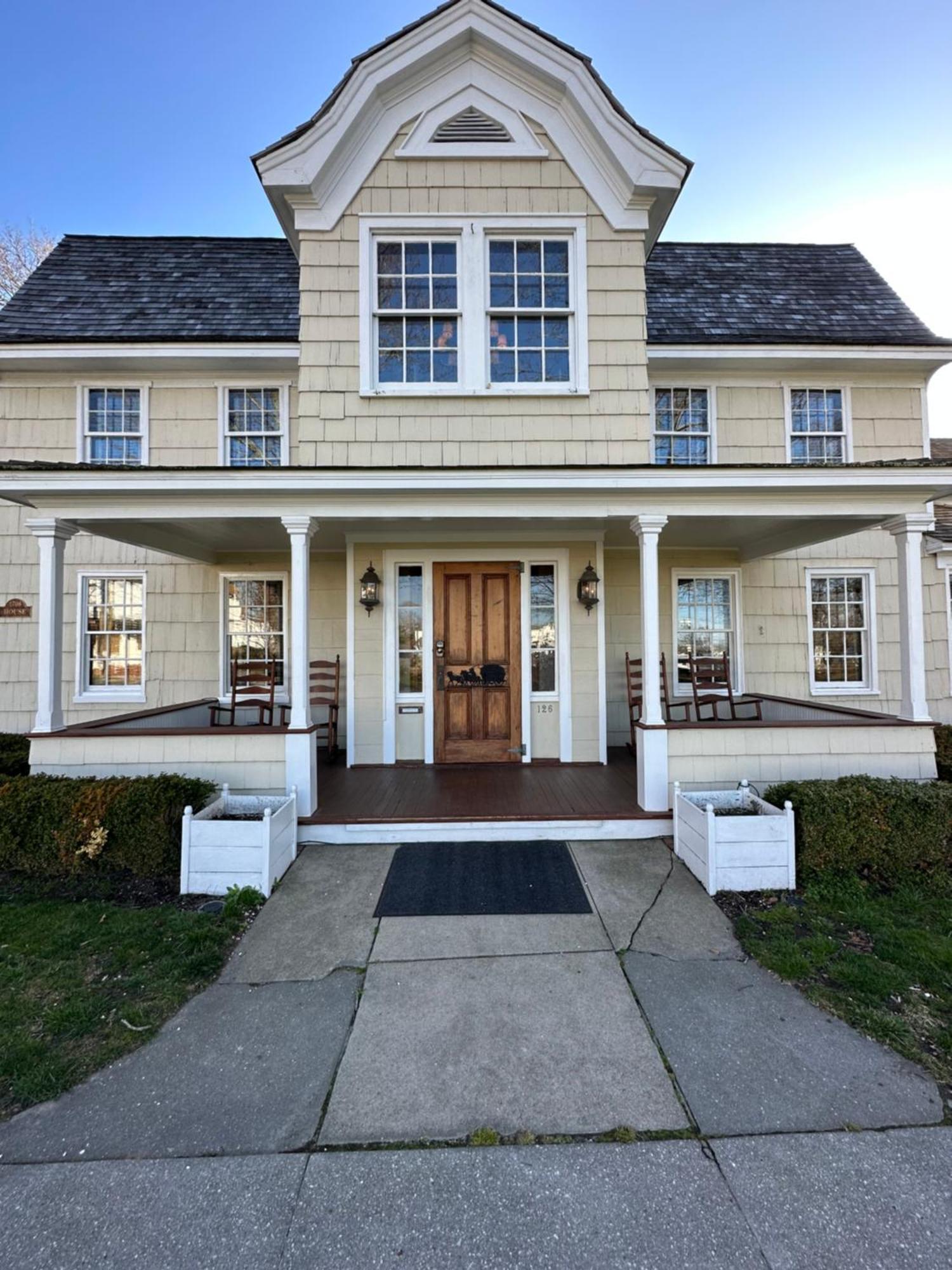 The 1708 House Bed and Breakfast Southampton Εξωτερικό φωτογραφία