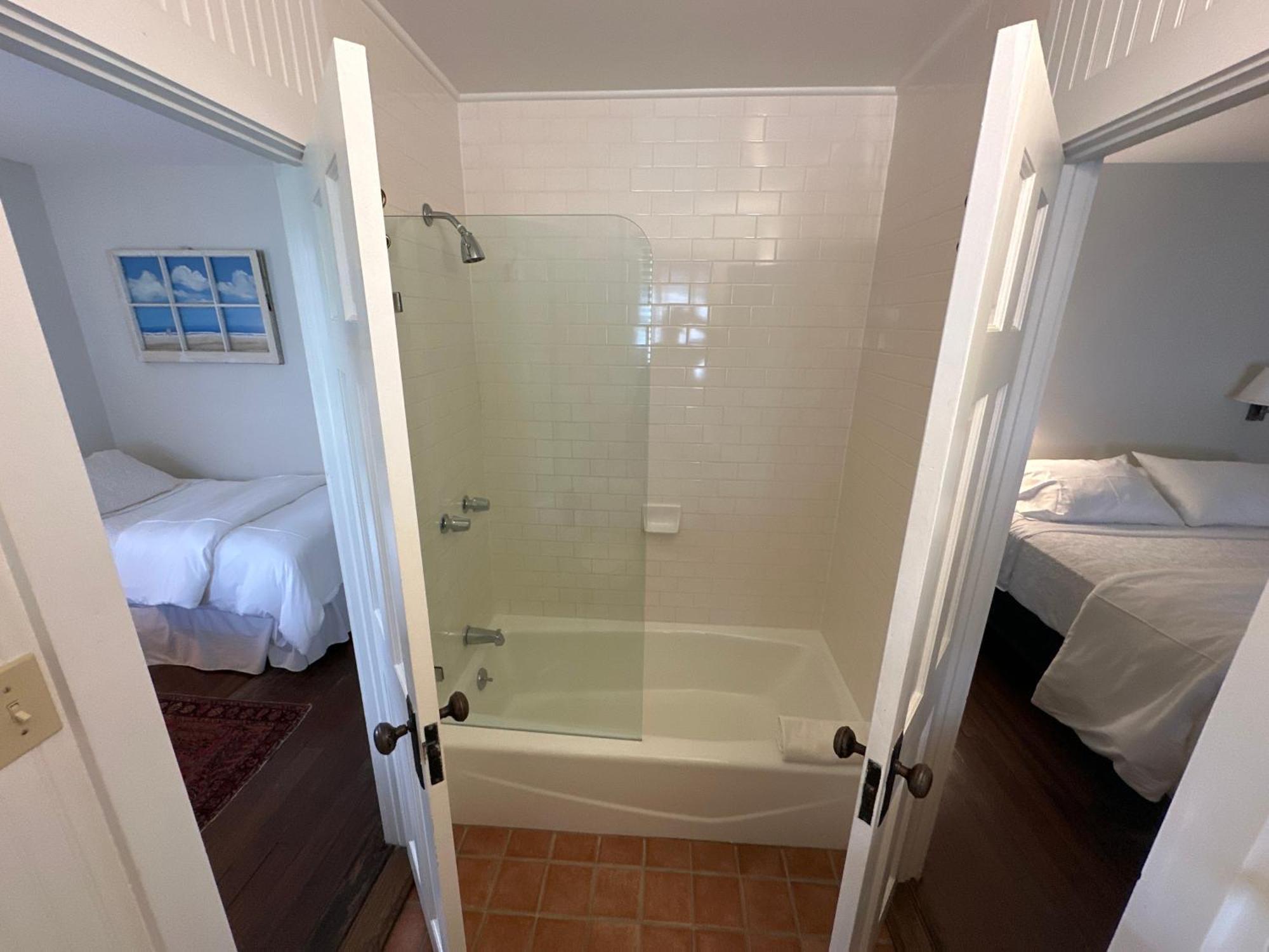 The 1708 House Bed and Breakfast Southampton Εξωτερικό φωτογραφία