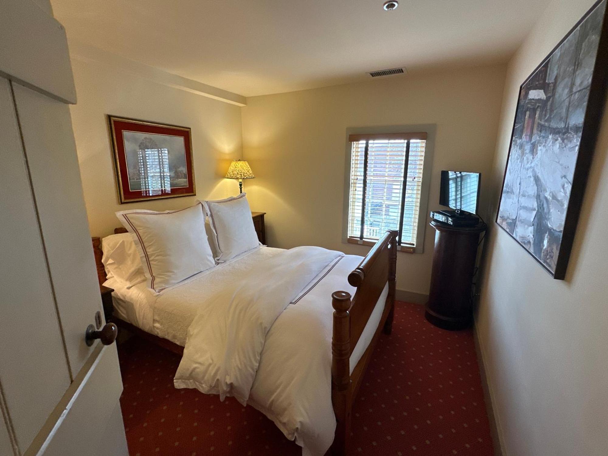 The 1708 House Bed and Breakfast Southampton Εξωτερικό φωτογραφία
