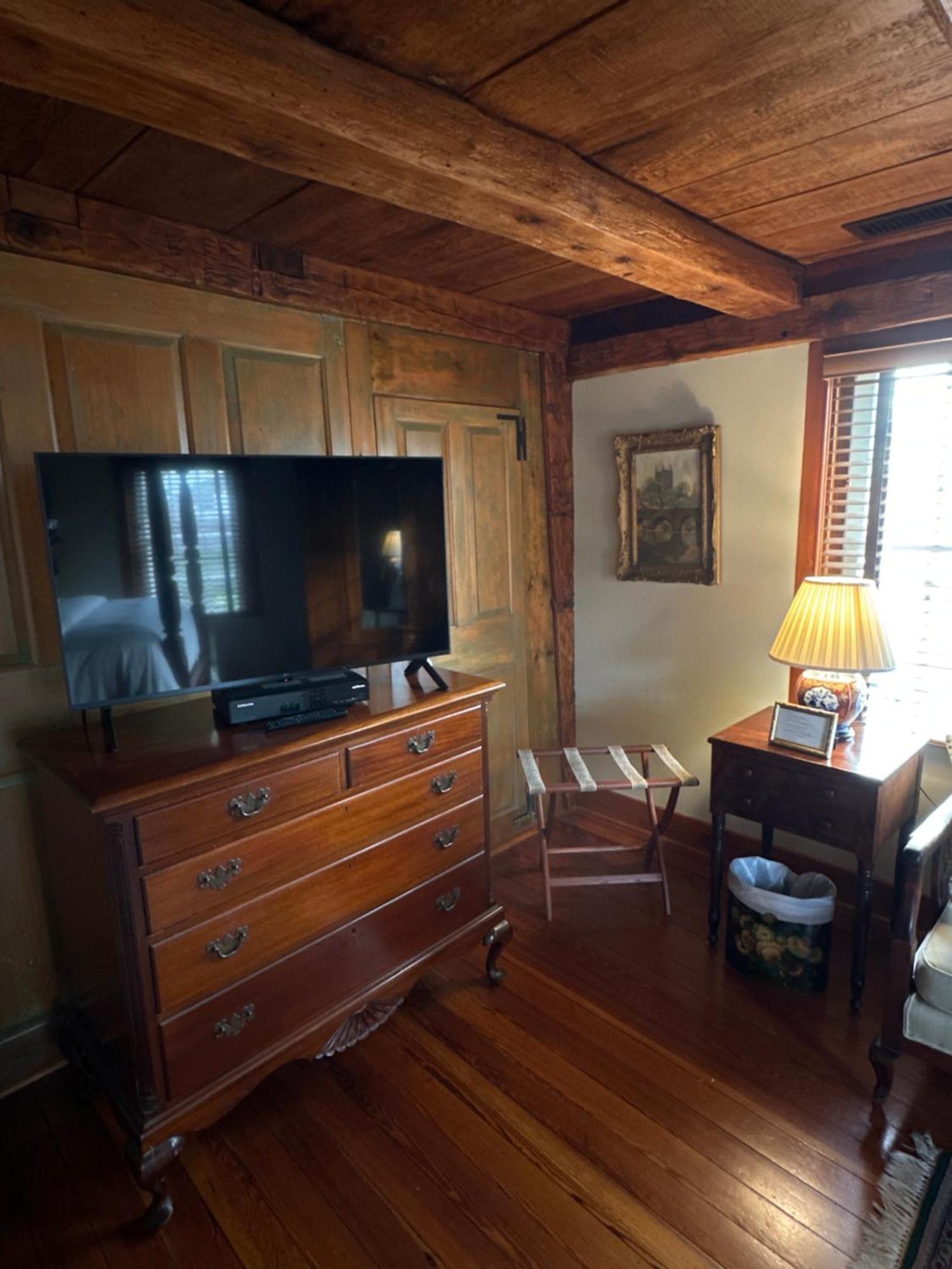 The 1708 House Bed and Breakfast Southampton Εξωτερικό φωτογραφία